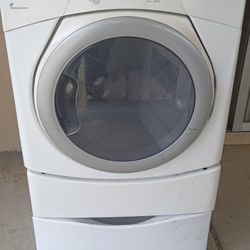 Washer Dryer Whirlpool Duet Work Great !