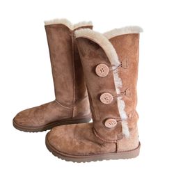 UGG Bailey Chestnut Boots - Size 9