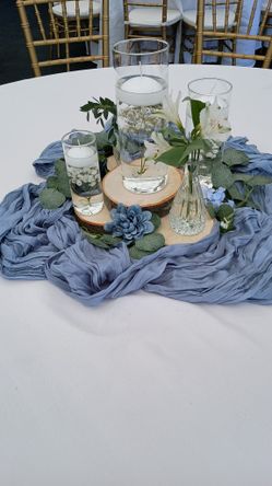 Alder Center Pieces