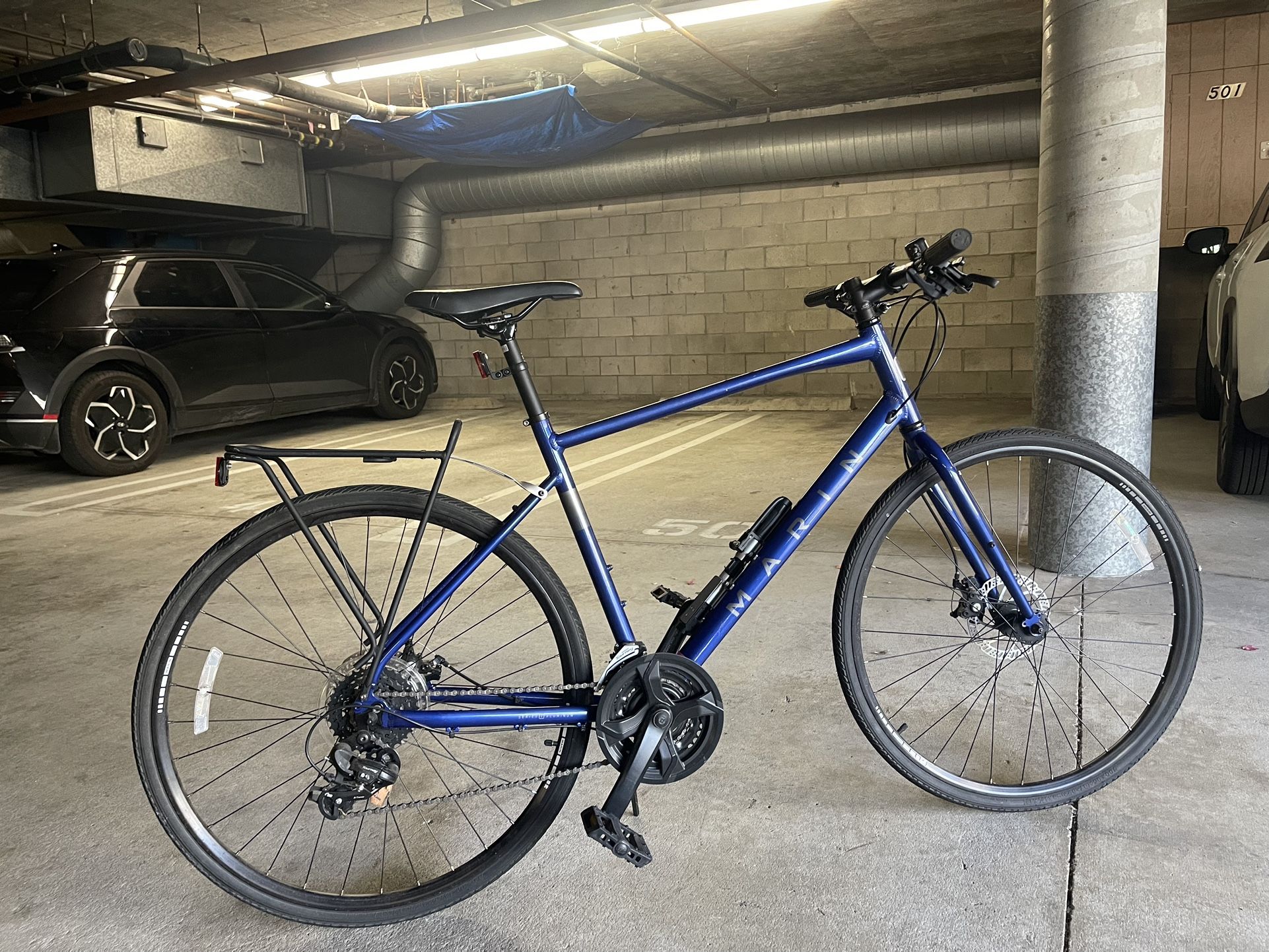 Road Bike with Cargo Rack and Air Pump - Marin Fairfax 1