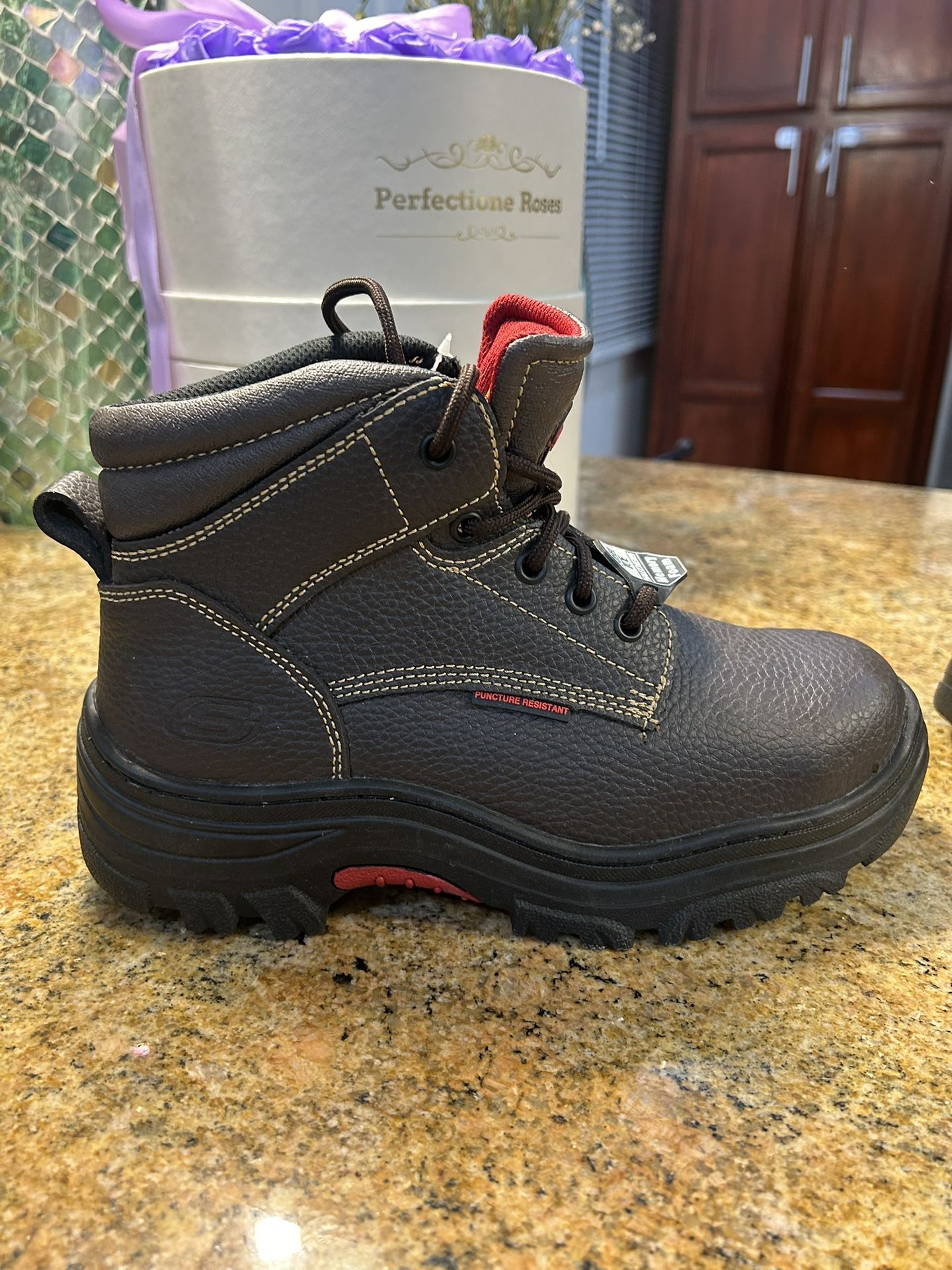 Skechers Boots 🥾 Brand New Hi Bk/red Steel Toe No Box Size7 Men