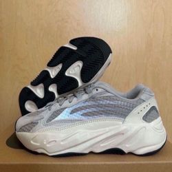 Adidas Yeezy Boost 700 Wave Runner B75571 Men's Size 5 / 6 Womens Brand New