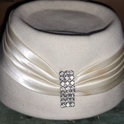 Vintage Womens Fancy Hat  Cream Wool Pleated Satin Band Rhinestone Accent Costume