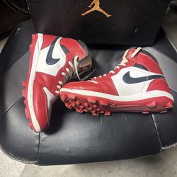 Nike Men’s Jordan 1 Retro Cleats