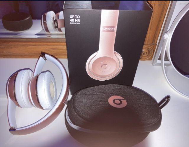 Beats Solo 3 Bluetooth Wireless On Ear Headphones-RoseGold