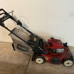 Toro Self-Propelled Large 22” Lawn Mower