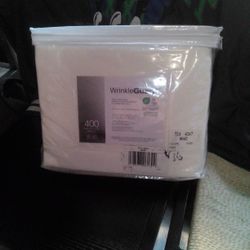 WRINKLE GUARD  (400 Thread Ct.) Sheet Set