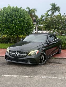 MERCEDES BENZ C300 2020