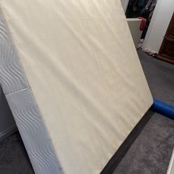 Queen Box spring Free