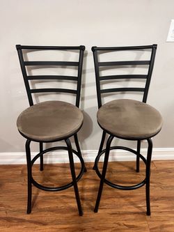 2-Pack Swivel Bar Stools
