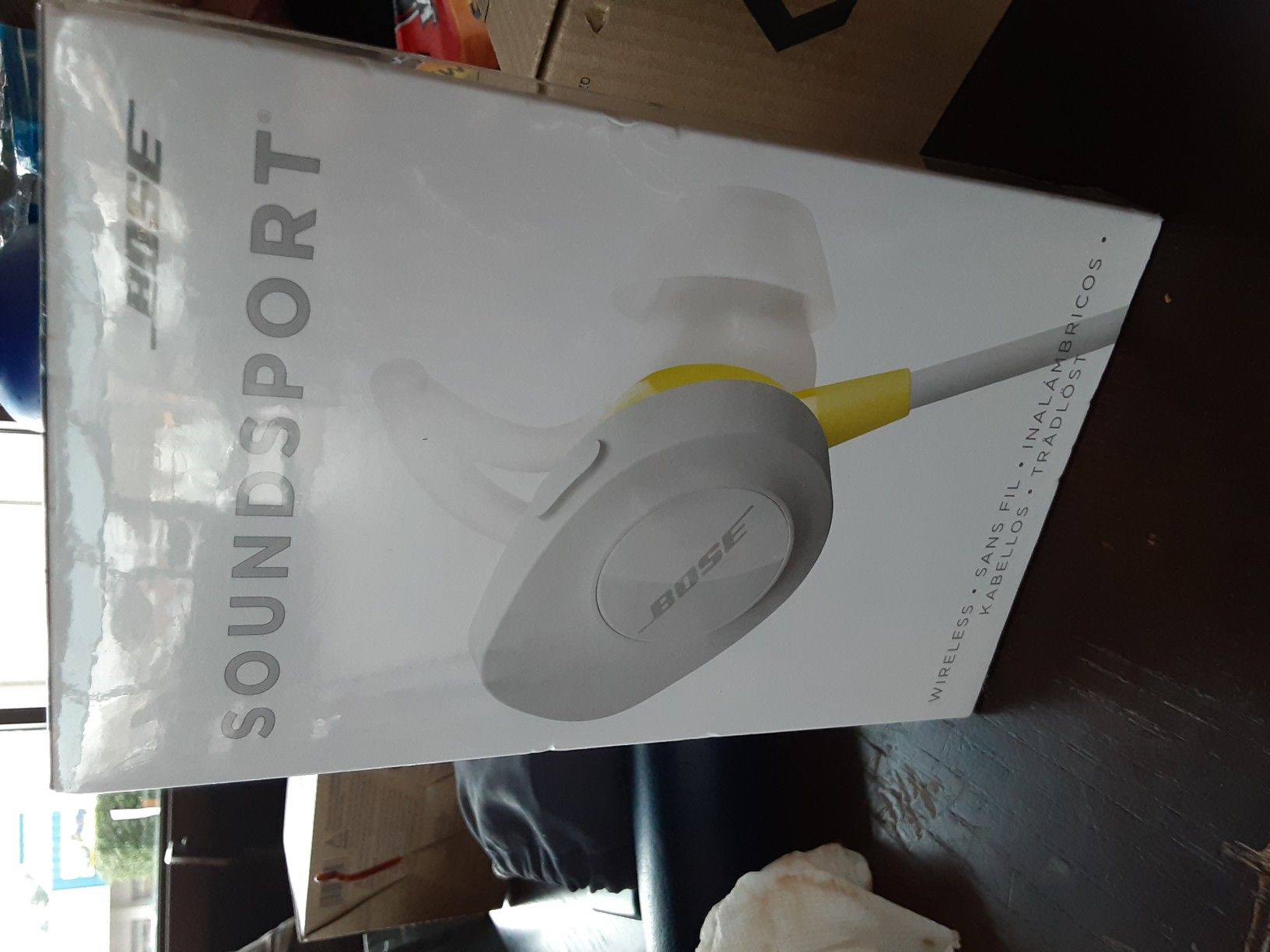 Bose Soundsport Wireless Earbuds. Grey and Yellow