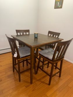 Dining set -Bar style