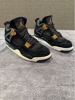 Air Jordan 4 Retro Royalty size 10
