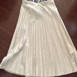 Skirt Brand Zara  blouse Large xl Made by quintessential