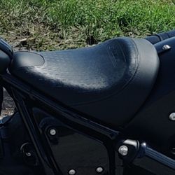 Indian Chief Bobber Dark Horse Seat