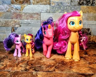 My Little Pony 4- Lot • 1- Sunny Orange 10-" Tall • 1- Gi Go -5"-Tall • 1-G5 Shining Puetures Pegasus Pipp Pedals -3-1/2" - Tall • 1- G5 Unicorn Party