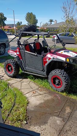 2011 rzr 800s.