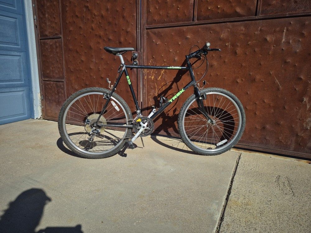 Trek 830 Vintage Mtn Bike