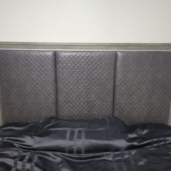 3 Piece Modern Bedroom Set King Panel Bed Dresser And Mirror Gray Faux Leather Upholstery