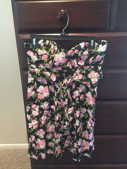 Ladies halter dress size large