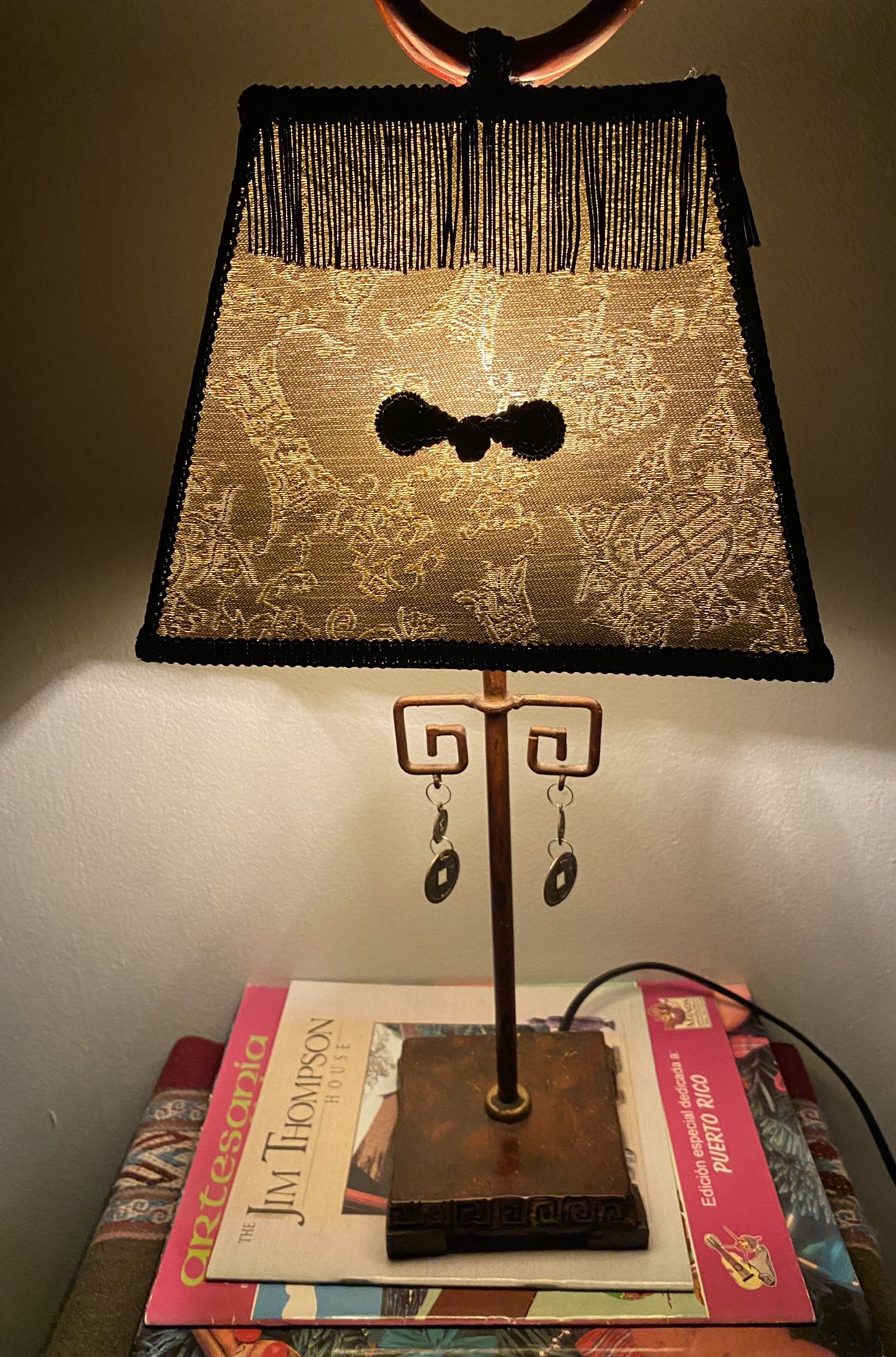 Decorative Asian  Accent lamp