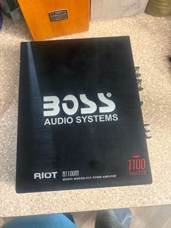 Boss r1100m Amplifier  Monoblock
