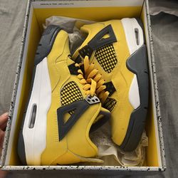 Jordan 4 Lightings 4.5 Youth Shoe Size