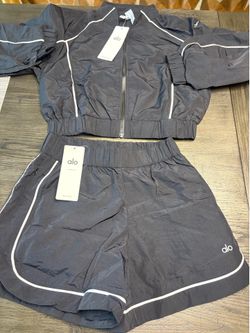 Alo Yoga black track suit Size M