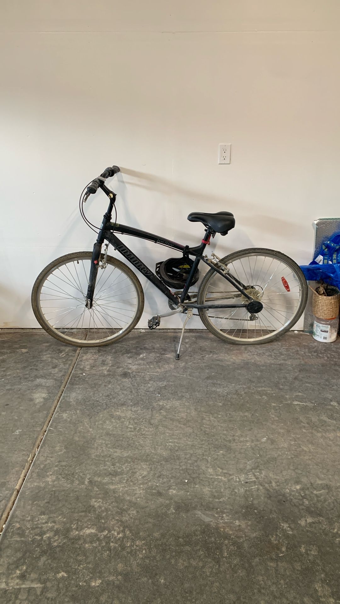 Costco Infinity Bike (7 Gear) W/helmet And Air Pump