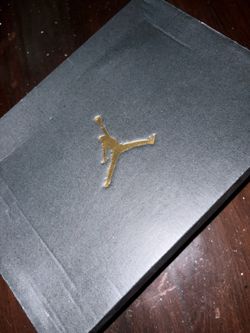 used white/black low air jordan 1