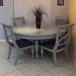 Round Table With 4 Chairs