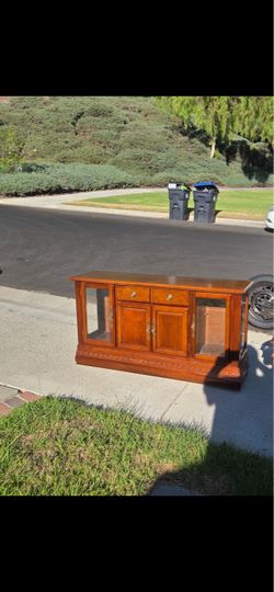 Wood Buffet Sideboard with Glass Display Sides