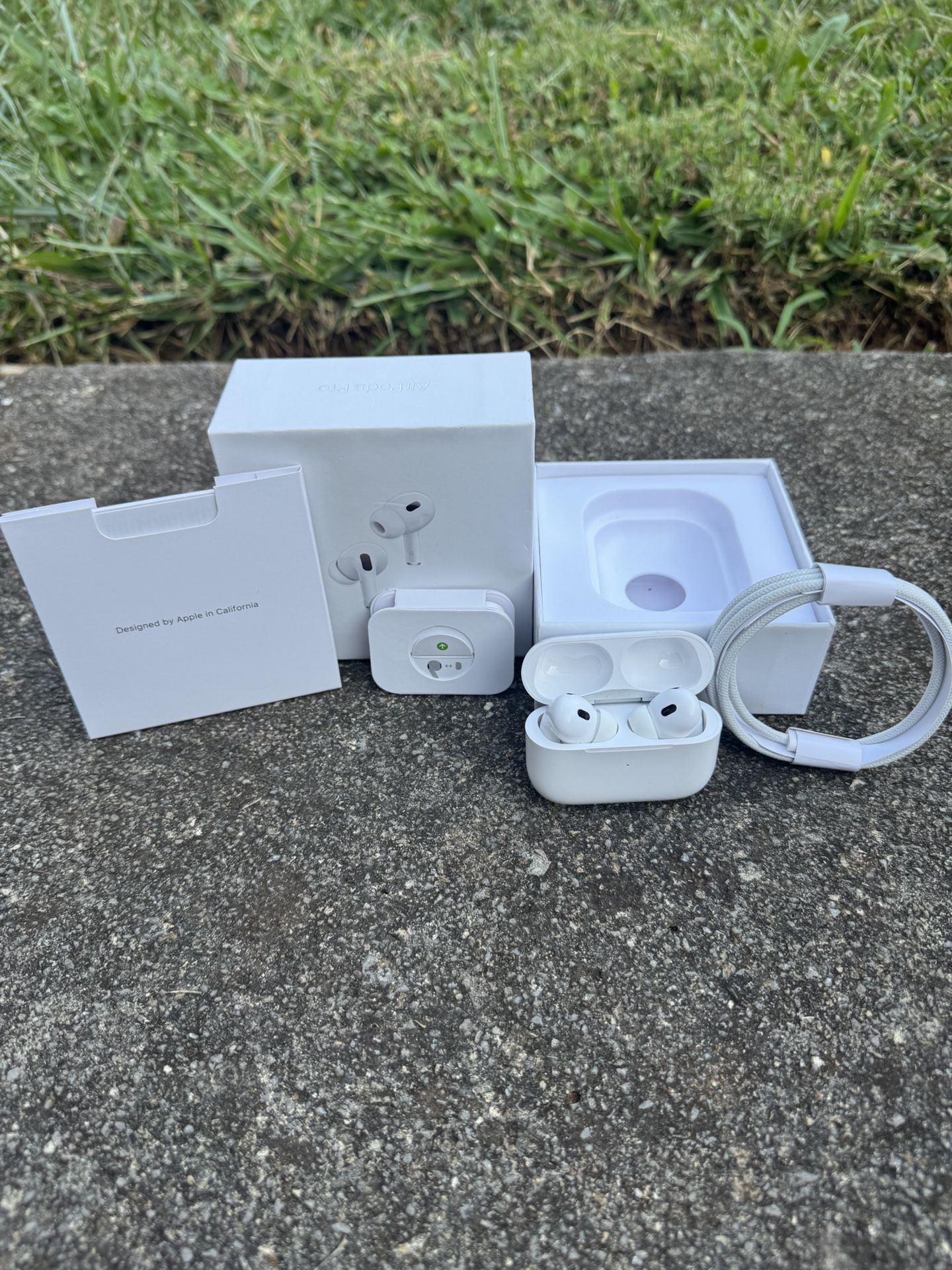 Apple AirPods Pro 2nd Gen – White (OBO)