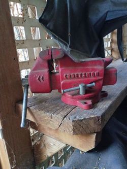 Bench vice