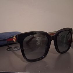 Gucci Sun Glasses  🕶