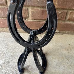 Horseshoe Single Bottle Wine Rack