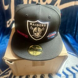 RAIDERS FITTED HAT SIZE 7 3/4 - NEW