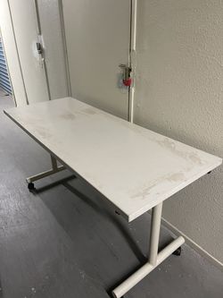 Table on wheels