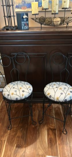 Set of 2 Wrought Iron Bistro Parlor Stools