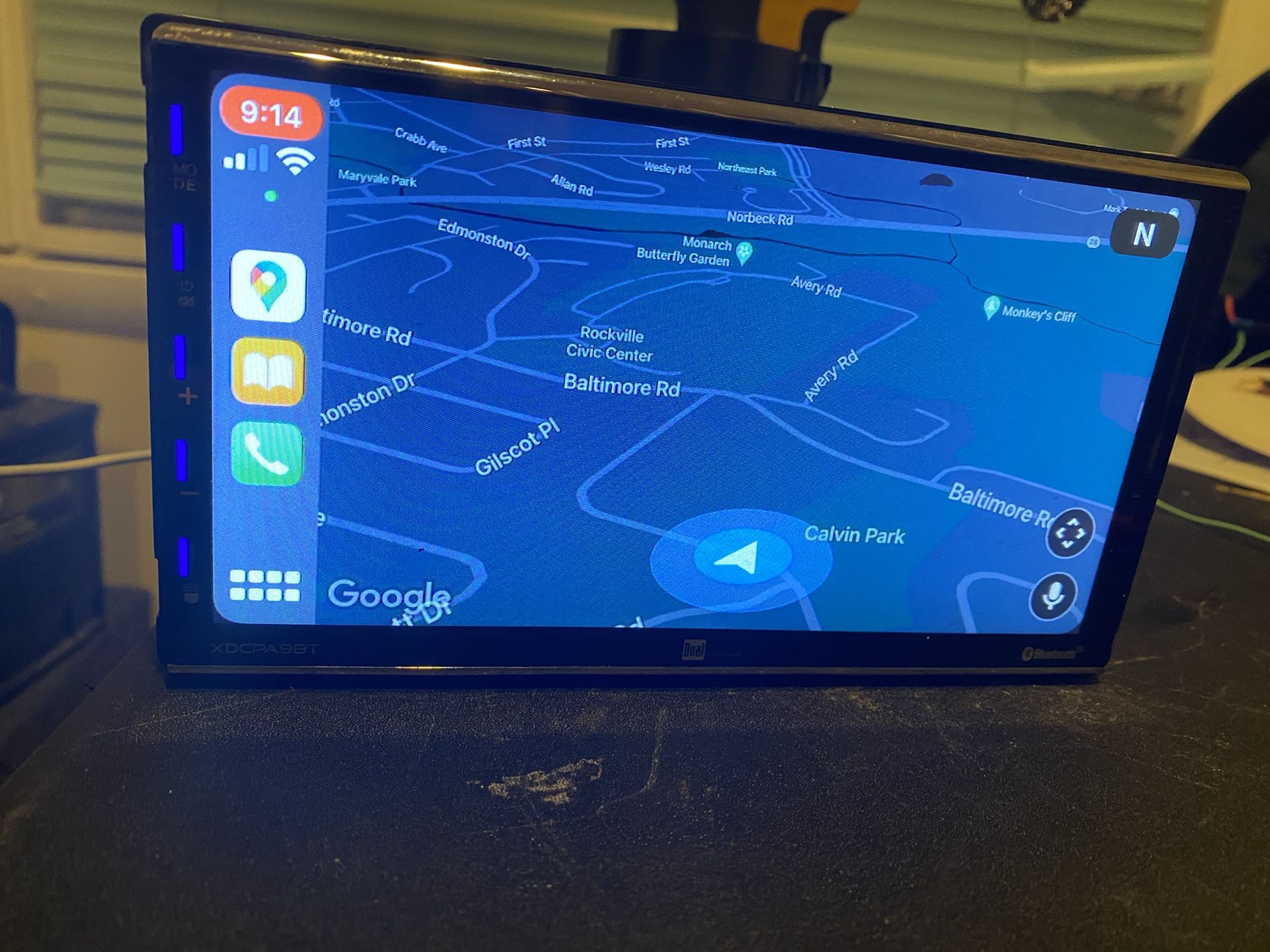 Dual With Apple CarPlay Android And Bluetooth Audio