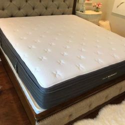 Helix Luxe Midnight King Mattress 