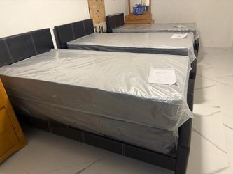 NEW MATTRESS TWIN SIZE PLUSH WITH BOX SPRING