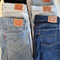 Levi’s Jeans for Women *Read*