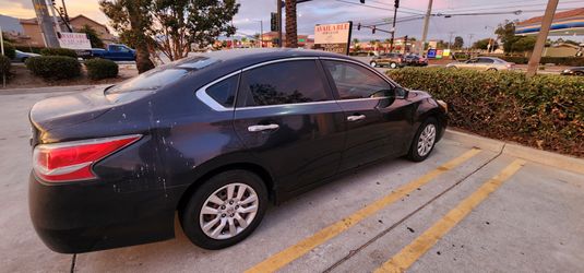 Nissan Altima Sedan