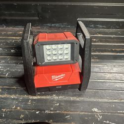 Milwaukee M18 LED Light