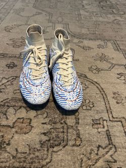 Unisex Soccer Cleats size 6