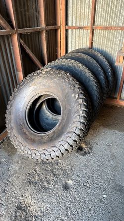 40inch BFGOODRICH KR3 Tire