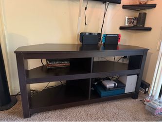 Entertainment center