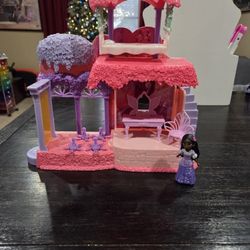 Encanto Isabella House