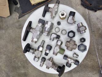 Stainless Steel Pipe And Tubing Fittings And Valves